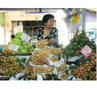 Đặc sản Việt đại hạ giá vẫn lép vế trước trái cây ngoại