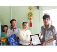 Bayer Việt Nam Hỗ Trợ Con Em Các Hộ Nuôi Tôm Vào Đại Học