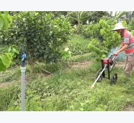 Lão nông chế tạo xe cắt sạch cỏ trong chớp nhoáng