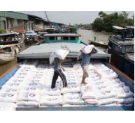 Xuất khẩu gạo mậu biên tại Myanmar vẫn diễn ra bất chấp lệnh cấm