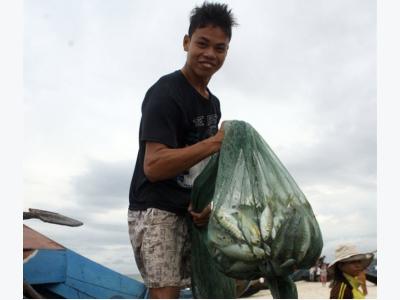 Fishermen seeking work abroad scammed